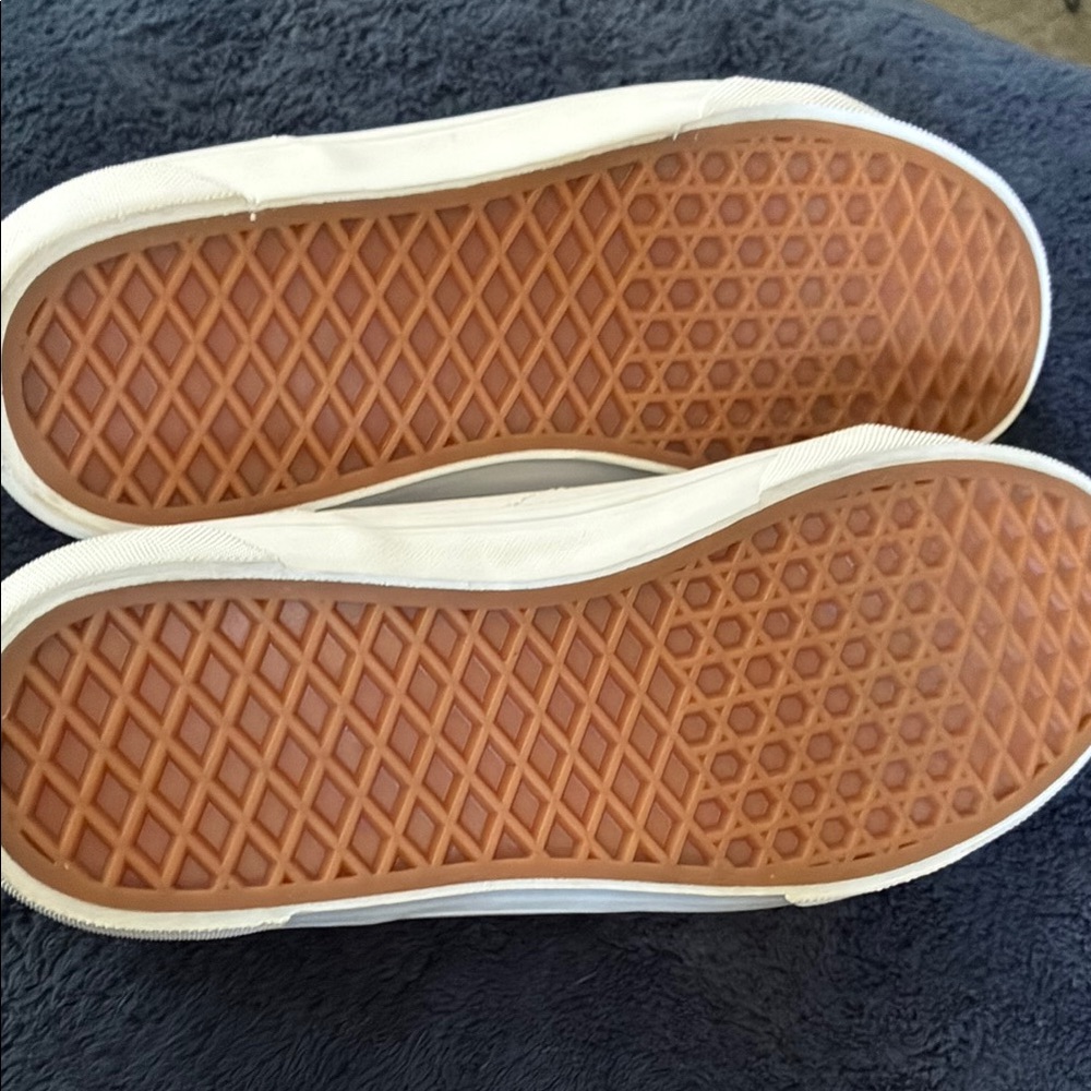 Vans White Canvas Sneakers Classic Low-Top - Picture 6 of 6